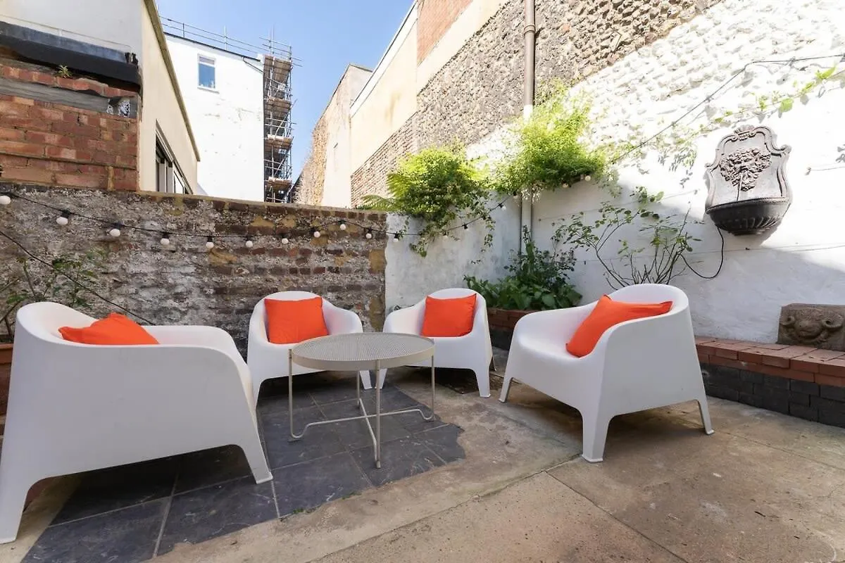 Host & Stay - Sunny Terrace On Robert Street Hove 0*,  Regno Unito